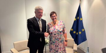 Порошенко закликав ПАРЄ зберігати тиск на РФ для звільнення українських полонених