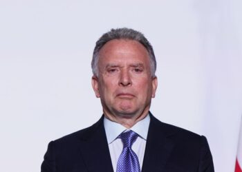 FT: США обсуждают новые послабления санкций для России