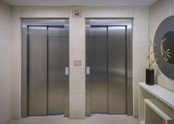 Дешеві ліфти з Туреччини та Китаю заполонили український ринок: у чому небезпека