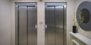 Дешеві ліфти з Туреччини та Китаю заполонили український ринок: у чому небезпека