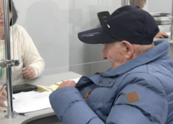 Пенсию остановили из-за РФ: как вернуть деньги и почему справку искать бесполезно