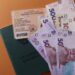 Пенсионерам в октябре добавят до 570 гривен: кому ПФУ начислит доплату без заявления