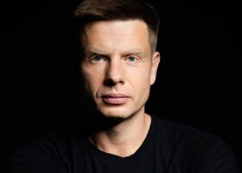 Виключення Гончаренка з фракції викликало різну реакцію політиків та експертів: від звинувачень до прогнозів про нову партію