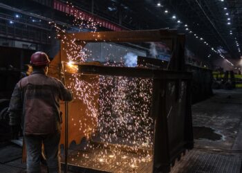 Порти, залізниця і тарифи: що заважає металургії вийти з кризи