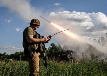 Кабмін направив 60 млрд гривень на виплати військовим та закупівлю зброї