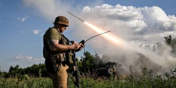 Кабмін направив 60 млрд гривень на виплати військовим та закупівлю зброї