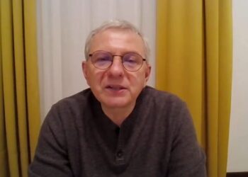 Доллар пробил 45 гривен: Устенко объяснил, кто платит за девальвацию и чего ждать дальше