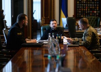 Зеленский приказал проверить каждую сделку по ракетам для ПВО: часть договоренностей не реализована