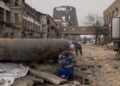 На Дарницькій ТЕЦ усувають наслідки обстрілу, опалення ще немає