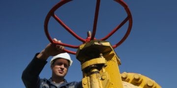 Експерт порівняв обсяг експорту газу за два місяці зі споживанням за одну зимову добу