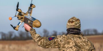 Рої дронів та “розумна” навігація: експерти назвали, як ШІ змінює фронт